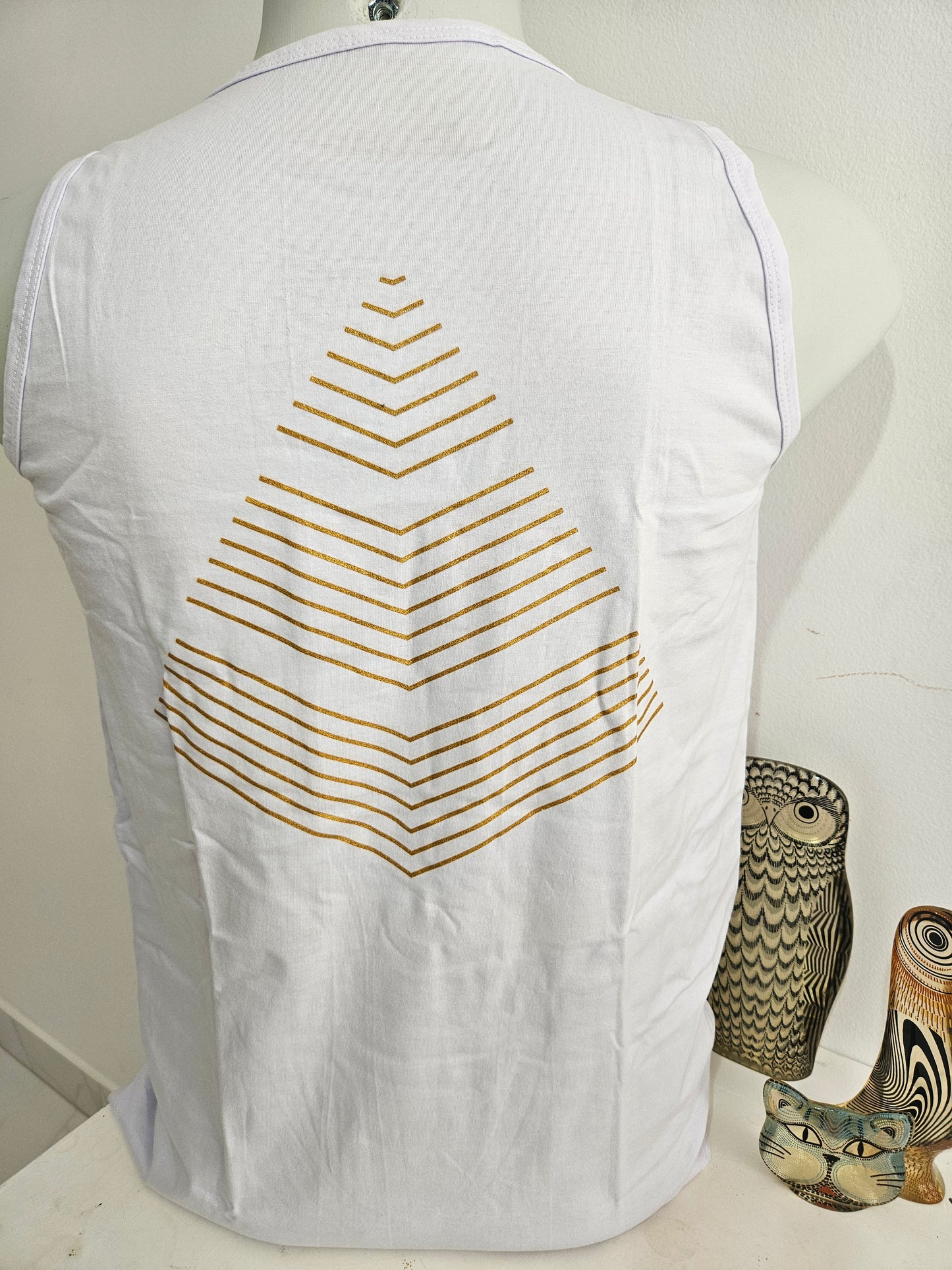 Regata Pirâmide em Linhas